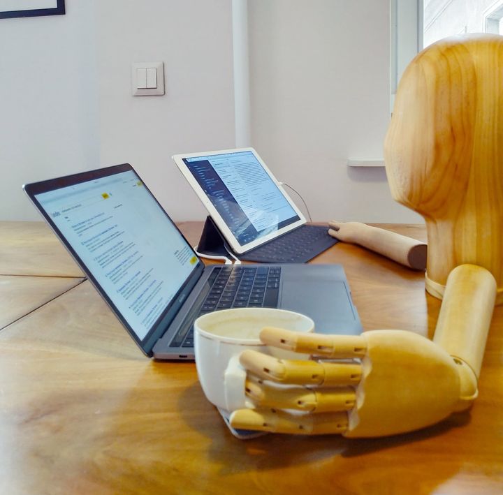 No, the iPad Pro cannot replace a laptop